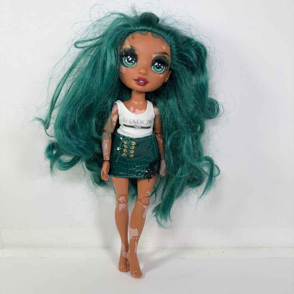 Rainbow High Jewel Richie Doll Articulated Series 4 Emerald Green Vitiligo Cute